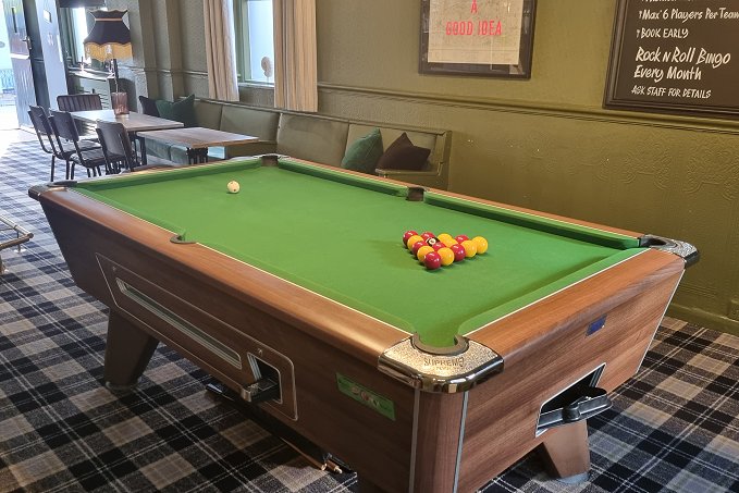 Clifton pub, Swindon